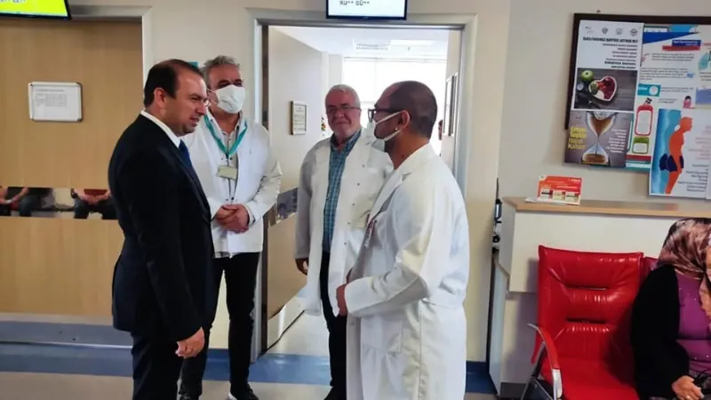 İl Sağlık Müdürü Şenkul, Kuyucak Devlet Hastanesi’nde incelemelerde bulundu