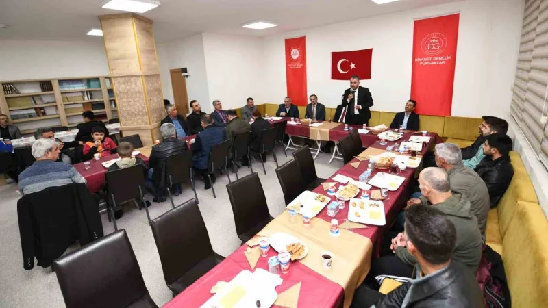 Başkan Çetin iftarda depremzedelerle bir araya geldi