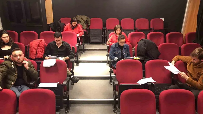 Geleceğin tiyatrocuları İzmit Belediyesi Sanat Akademisi’nde yetişiyor