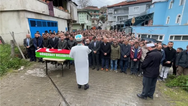 Karbonmonoksit gazından zehirlenen madenci toprağa verildi