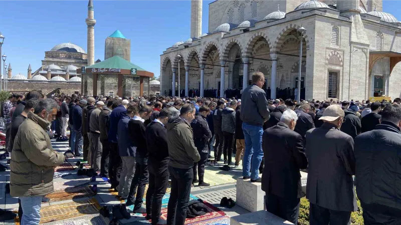 Konya’da Ramazan ayının son Cuma namazı kılındı