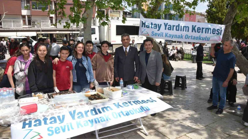 Denizlili öğrencilerden Hatay’a destek kampanyası