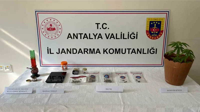 Antalya’da turizm bölgelerindeki uyuşturucu ticaretine operasyon: 16 gözaltı