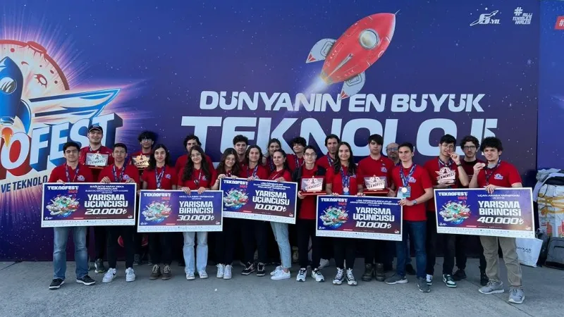 Bahçeşehir Koleji öğrencileri, TEKNOFEST’te ödülleri topladı