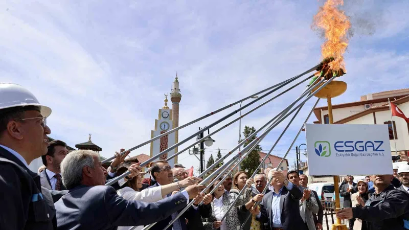 Doğalgaza kavuşan Günyüzü’nde törenle meşale yakıldı