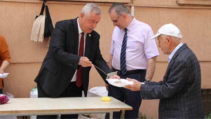 Efeler Ziraat Odası’ndan bin 500 kişilik keşkek ve pilav hayrı