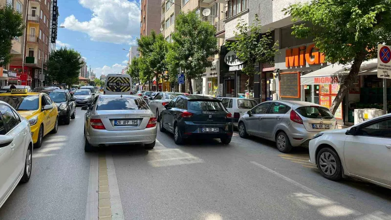 Her 3 kişiden 1’ine araç düşen Eskişehir’de trafik problemleri her geçen gün artıyor
