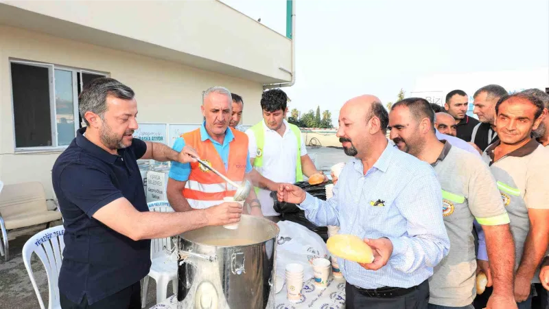 Yüreğir Belediye Başkanı Kocaispir, işçilerle bir araya geldi