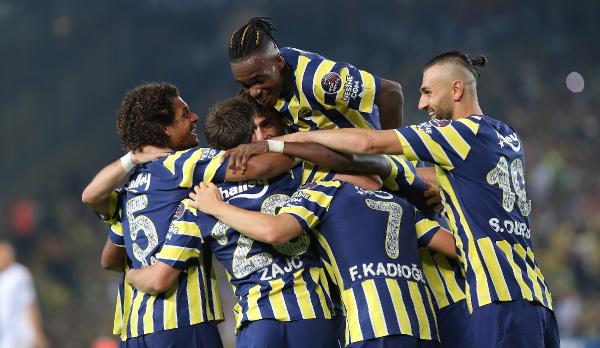 Fenerbahçe, hedefe giden yolda sinyalleri vermeye başladı