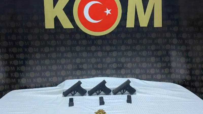 Edirne’de otomobilde 3 suikast silahı ele geçirildi; sürücü tutuklandı