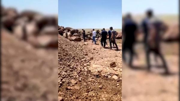 Taşların temizlendiği tarlada, insan kafatası ve kemikler bulundu