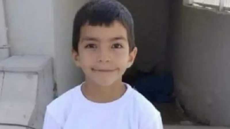 Traktör ile römork arasında sıkışan 8 yaşındaki Hasan Eymen, öldü