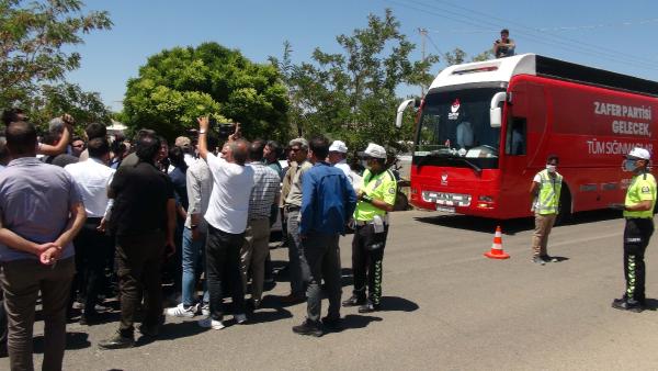 Ümit Özdağ, Kilis’te sınır hattına gitti