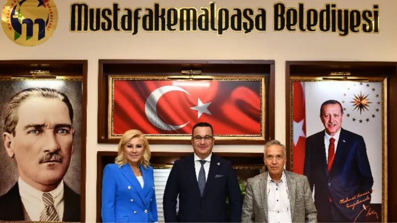 Usta gazeteciler Bursa'da 'dünyanın en büyük makamı'na konuk oldu