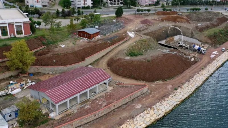 Kocaeli'de Değirmendere-Halıdere sahilinde çalışmalar sürüyor