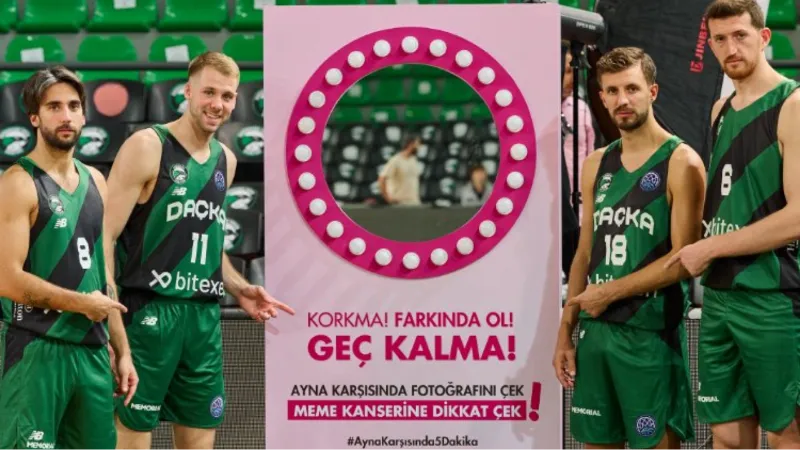 Pembe Ayna farkındalık için parkede