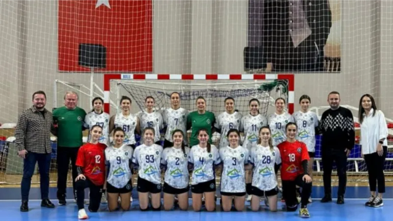 Bursa'da Poyrazın Kızları ligde 2'de 2 yaptı