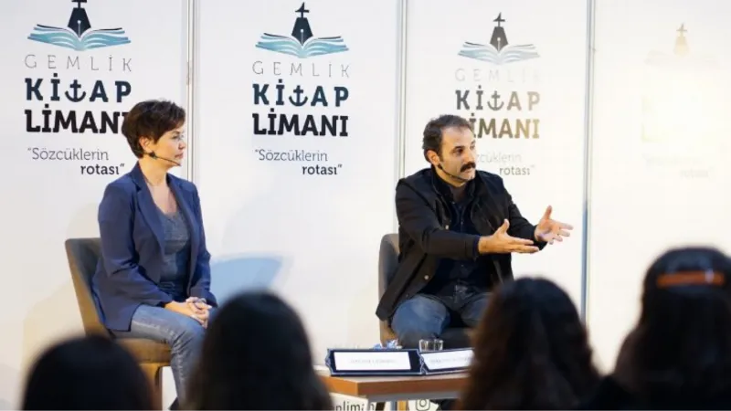 Bursa Gemlik'teki 'Kitap Limanı'nda özgür basın konuşuldu