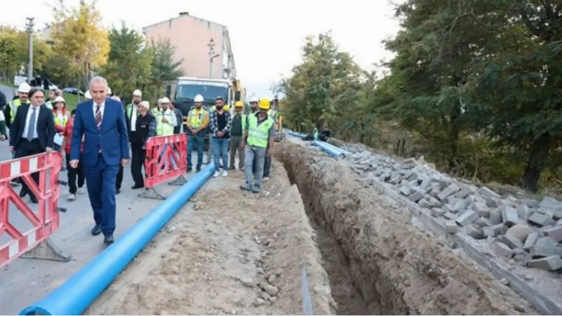 40 yıllık içme suyu hatları yenileniyor