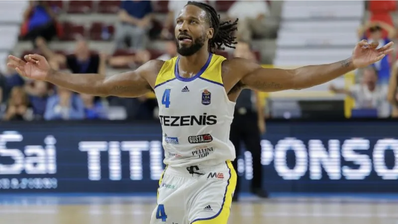 NBA patentli basketbolcu Selden Manisa'da