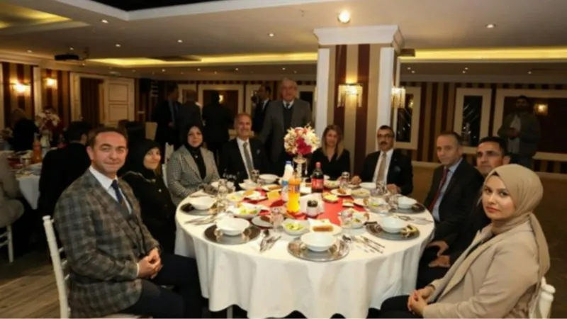Bursa İnegöl'de Öğretmenler Günü hatıralarla kutlandı