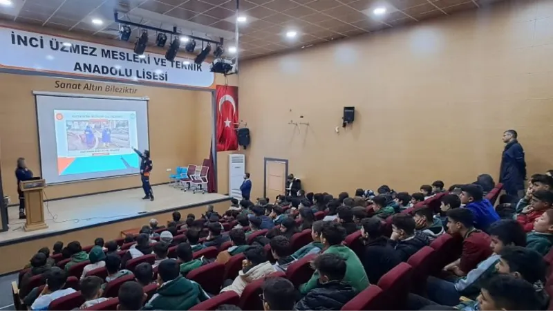 Manisa'da 'Ateşin Kahramanları'ndan bilinçlendirmeye devam