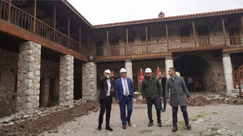 Muğla Milas'ta Çöllüoğlu Han'da tadilat başladı