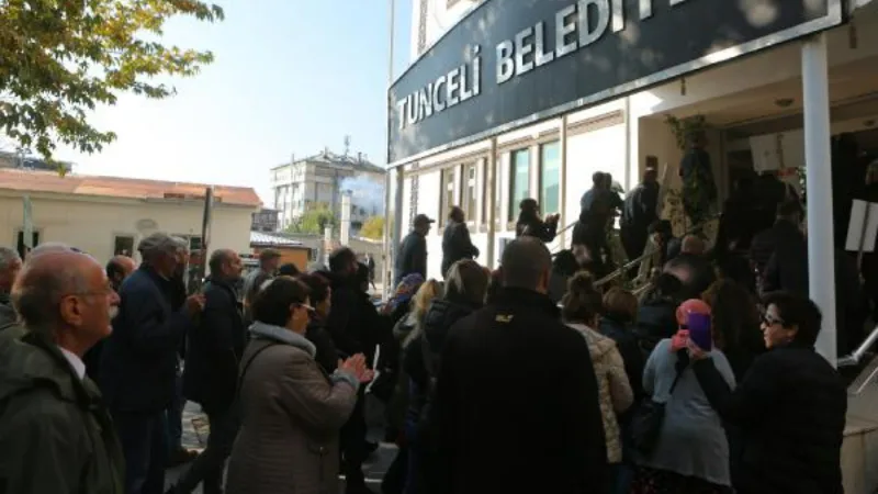Tunceli Belediyesi'nin meclis toplantısında 'katı atık tesisi' gerginliği
