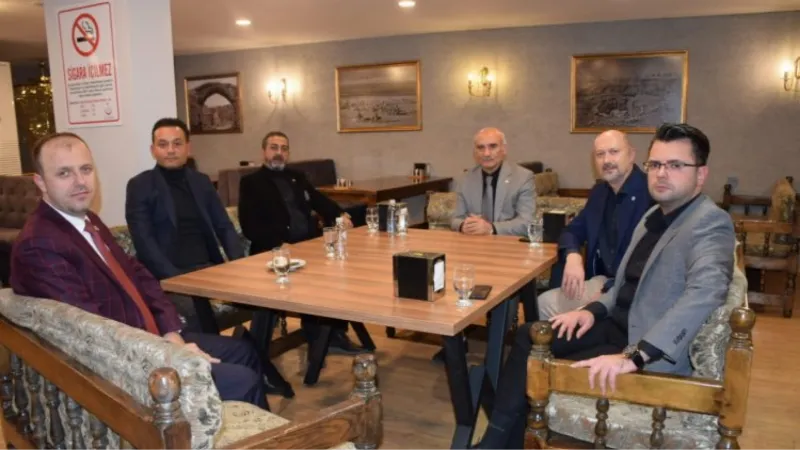 Bursa Osmangazi'de altılı masanın ilçe başkanları buluştu