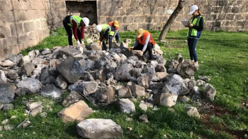 'Enkaz arkeolojisi'yle 288 eser kurtarıldı