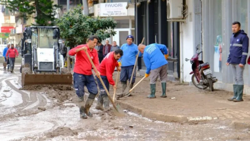 Antalya’da afetin izleri siliniyor