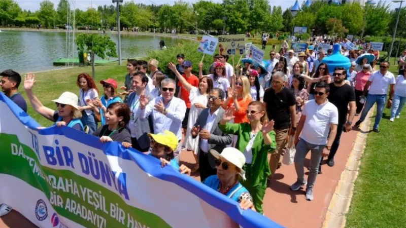 1 yıl boyunca çevre için çalıştılar