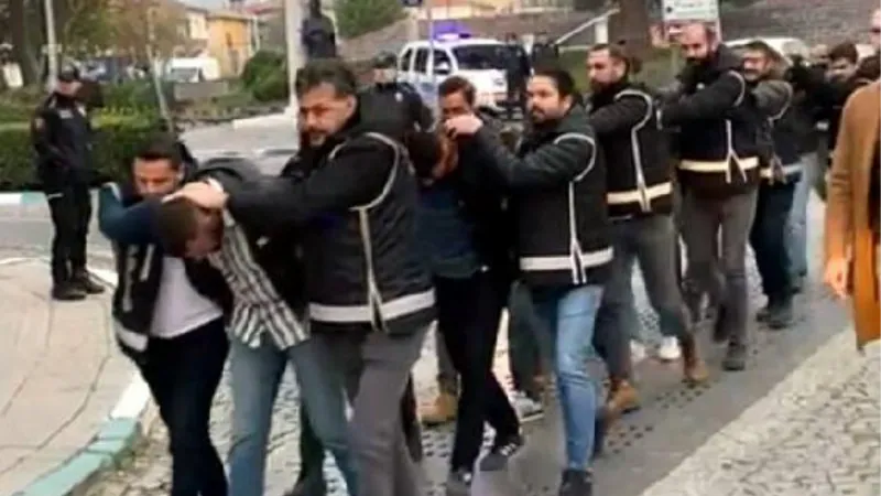 İzmir'deki 'Silindir' operasyonunda 25 tutuklama