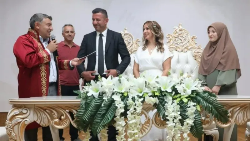 En genç nüfuslu ilçede bir yılda 440 nikah kıyıldı