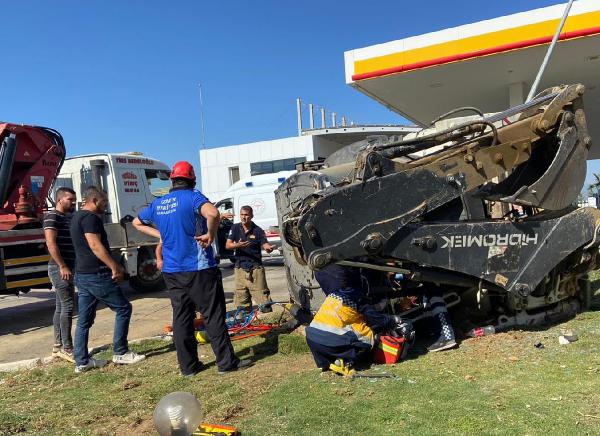 TIR ile çarpışan kepçenin operatörü öldü, kaza anı kamerada