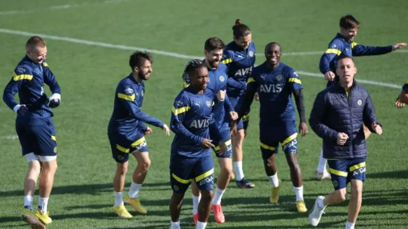 Fenerbahçe’de kupa ve lig hazırlıkları sürüyor 