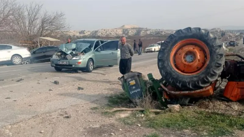 Otomobil ile çarpışan traktörün sürücüsü öldü