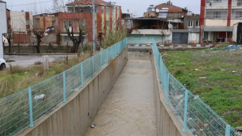 Manisa'da derelerdeki ıslahlar olası taşkınları önlüyor