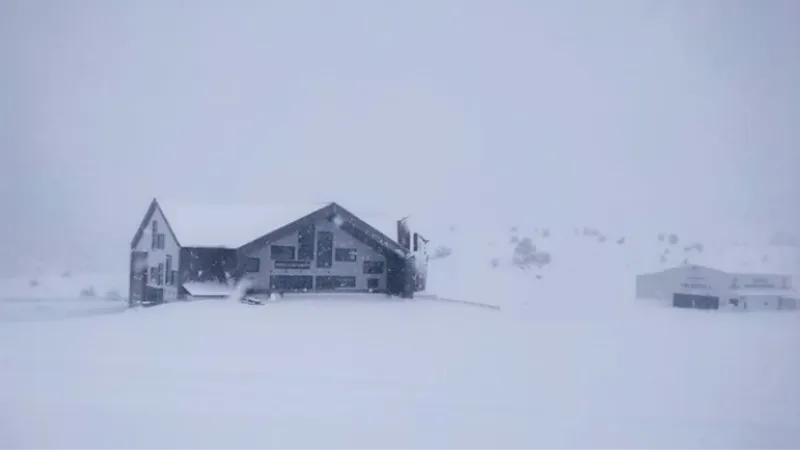 Kayak Merkezi beyaza büründü
