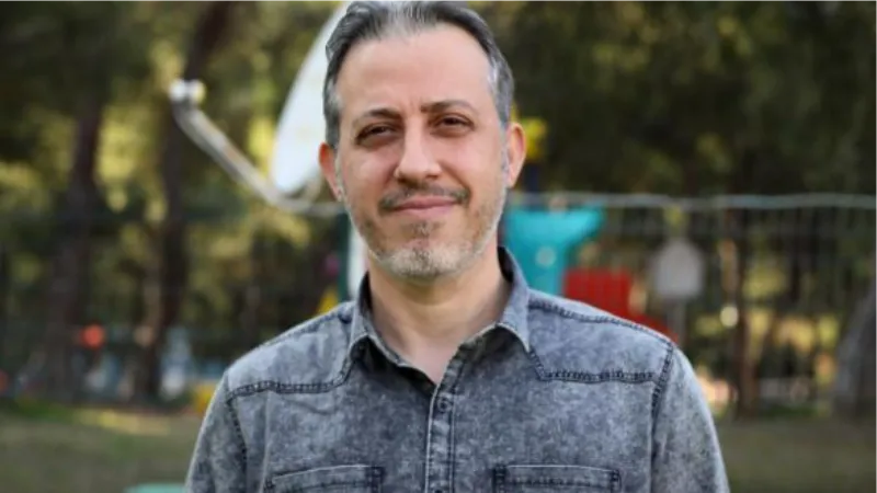 'Adil davranmıyorsunuz' dediği için kovulan öğretmenin hukuk zaferi