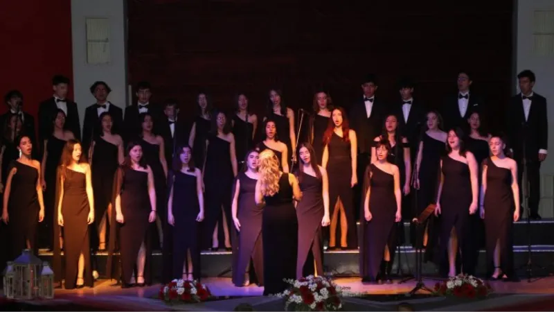 Manisa'da gençlik ve çocuk korosundan muhteşem konser