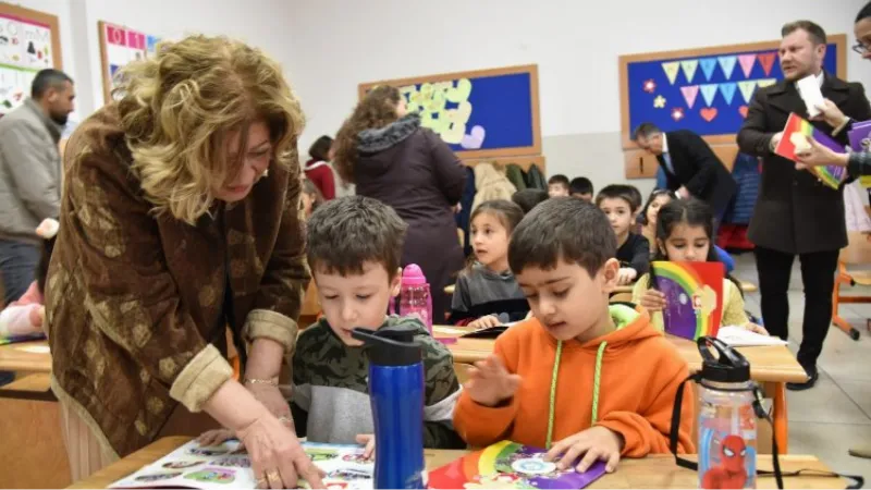 Manisa'da öğrencilerin karne sevinci ikiye katlandı