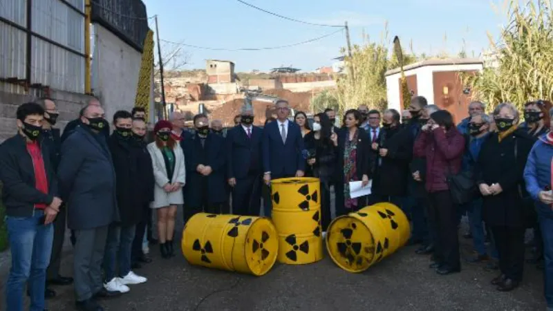 İzmir'in Çernobil'i Temizlensin Komisyonu'ndan resmi açıklama çağrısı