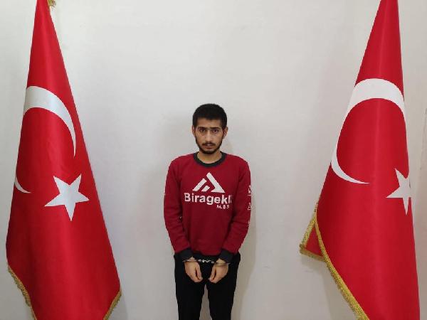 MİT, Suriye'de PKK/PYD'li 3 teröristi yakaladı