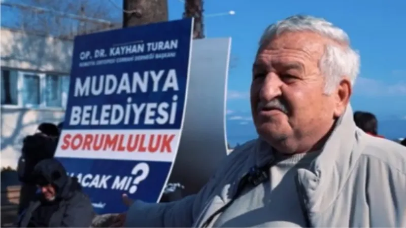 Mudanya'da açlık grevi yapan Dr. Turan'a vatandaşlardan destek