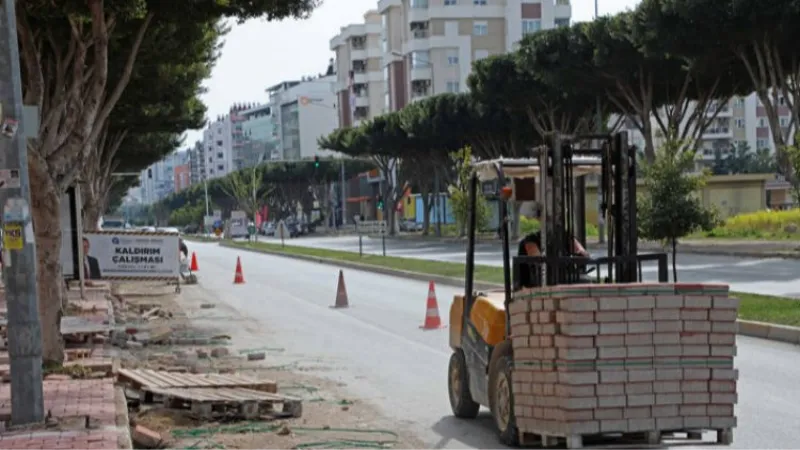 Termesos Bulvarı kaldırımı yenileniyor