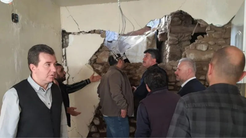 Bergama Belediye Başkanı afet bölgesinde