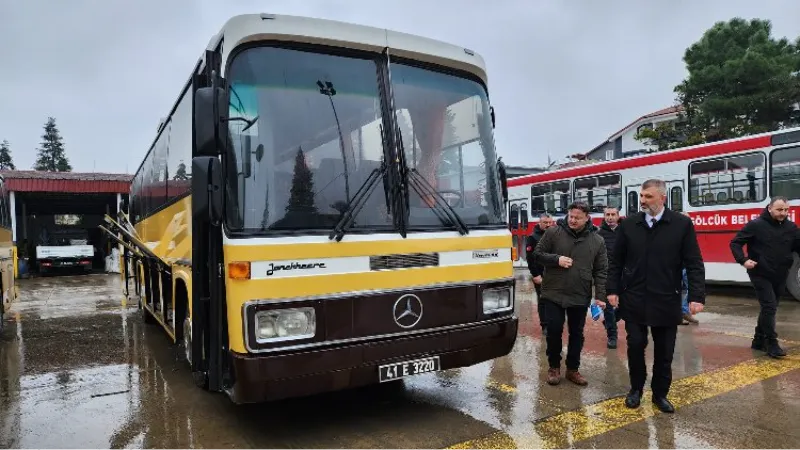 Gölcük'te otobüsler öğrenciler için yenilendi