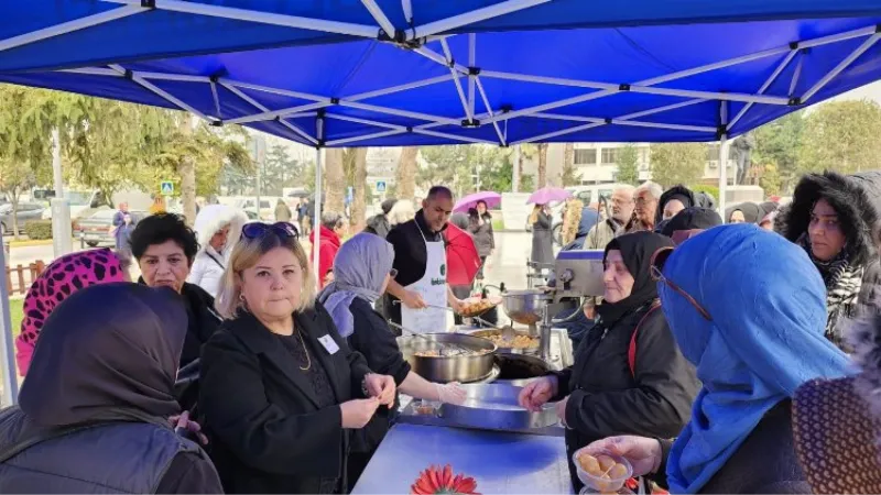 Kocaeli Gölcük'te 8 Mart'a buruk kutlama