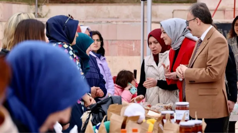 Bilecik'te depremzede vatandaşlar yararına kermes